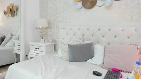 Snapshot of clarisse28 chatting on 02/06/25, 10:32 Mistress Clarisse online show from 02/06/25, 10:32