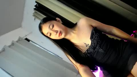 MIKAY OR MIKAH online show from 02/12/25, 03:51