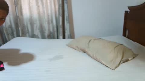 Angel online show from 02/14/25, 12:14