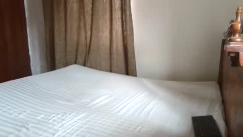 Angel online show from 10/17/25, 10:18