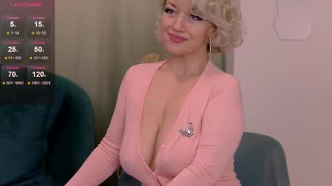 Snapshot of classytinna chatting on 12/06/24, 02:49 Classy Tinna online show from 12/06/24, 02:49