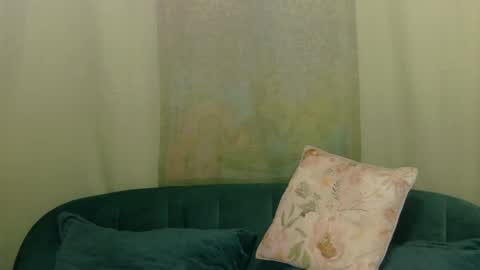 Snapshot of classytinna chatting on 01/14/25, 11:53 Classy Tinna online show from 01/14/25, 11:53