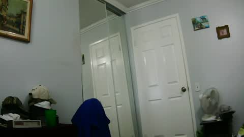 Claudia online show from 12/26/24, 09:04