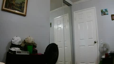 Claudia online show from 02/13/25, 05:54