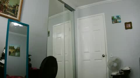 Claudia online show from 02/19/25, 05:06