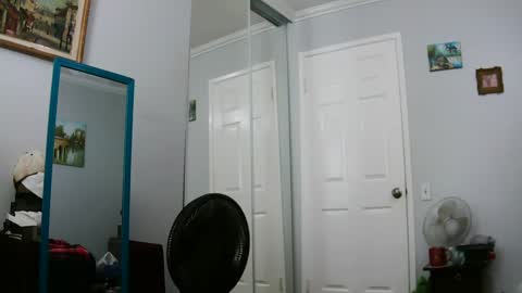 Claudia online show from 02/22/25, 03:58