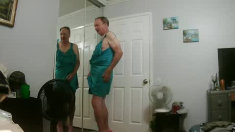 Claudia online show from 09/25/25, 02:21