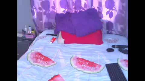 Snapshot of claudine_valencia chatting on 12/14/24, 06:46 claudine valencia online show from 12/14/24, 06:46