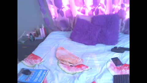 Snapshot of claudine_valencia chatting on 01/26/25, 02:52 claudine valencia online show from 01/26/25, 02:52