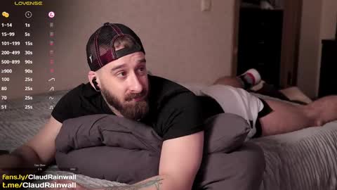 Claud online show from 02/18/25, 11:52