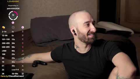 Claud online show from 11/04/25, 11:59