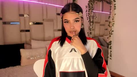 Snapshot of cleo__smith chatting on 10/15/25, 02:22 Cleo smith online show from 10/15/25, 02:22