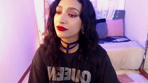 Snapshot of cleo_fox chatting on 09/19/25, 10:54 Cleo online show from 09/19/25, 10:54