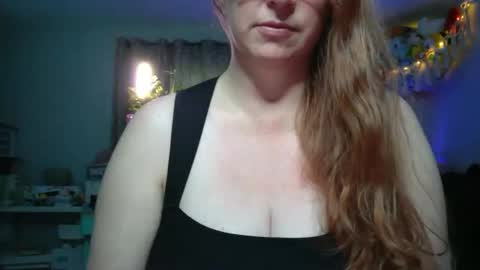 Snapshot of climaxfairy chatting on 10/14/25, 12:06 Kate online show from 10/14/25, 12:06