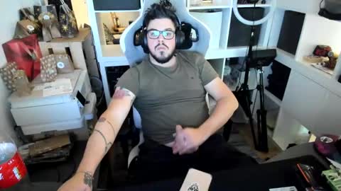 Snapshot of clitlicker1511 chatting on 12/04/24, 03:21 clitlicker1511 online show from 12/04/24, 03:21