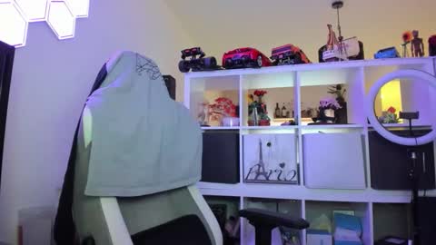 Snapshot of clitlicker1511 chatting on 11/22/25, 05:12 clitlicker1511 online show from 11/22/25, 05:12