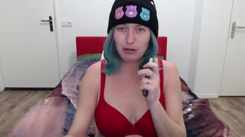 Syl  online show from 01/28/25, 09:08