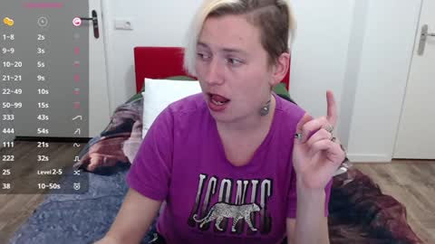 Syl  online show from 02/03/25, 09:50