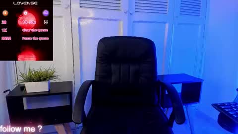 Cloe online show from 10/08/25, 12:36