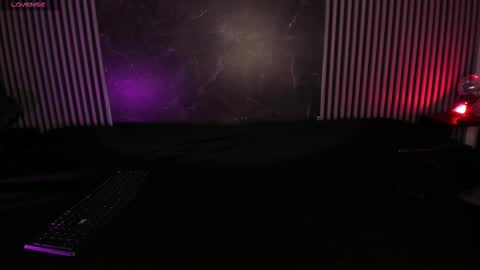 Cloe online show from 10/20/25, 04:24