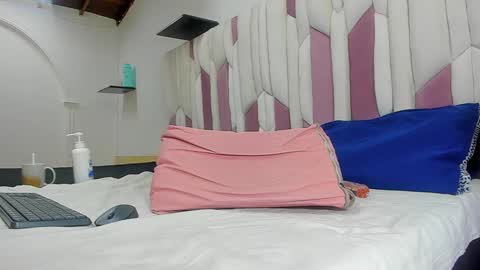 Cloe  Stanfort online show from 01/21/25, 10:19