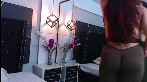 Cloe Stron online show from 10/14/25, 12:50