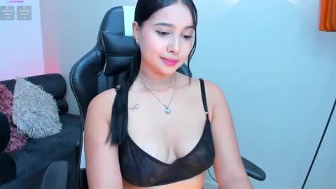 Cloe online show from 12/27/24, 01:50