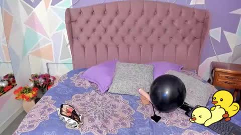 Snapshot of cloeygraweing chatting on 11/11/25, 07:03 cloeygraweing online show from 11/11/25, 07:03