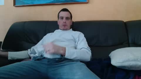 Snapshot of clouplefun chatting on 12/30/24, 12:52 clouplefun online show from 12/30/24, 12:52