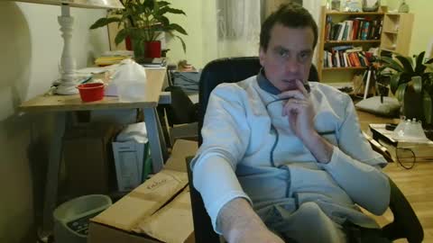 Snapshot of clouplefun chatting on 01/14/25, 06:24 clouplefun online show from 01/14/25, 06:24