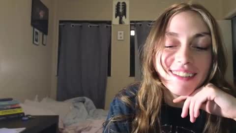 Clover online show from 12/25/24, 09:02