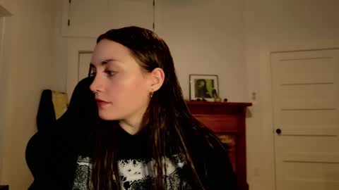 Clover online show from 10/22/25, 04:35