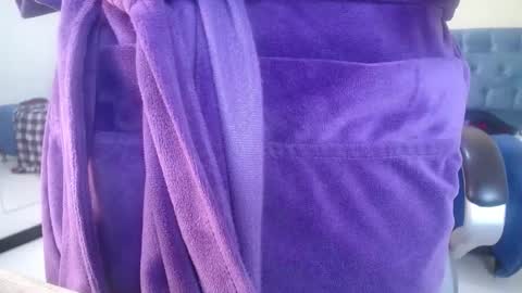 Snapshot of clown_face chatting on 12/05/24, 08:11 emely dolce online show from 12/05/24, 08:11