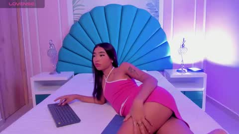 Snapshot of cloy_baby chatting on 12/08/24, 04:39 Eilyn online show from 12/08/24, 04:39