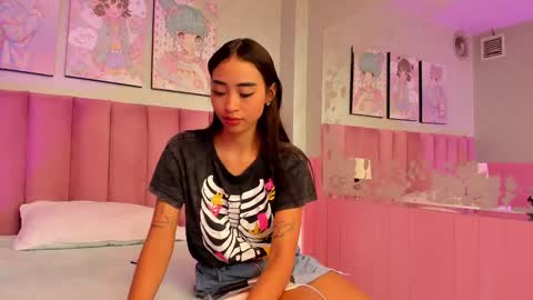 Snapshot of cloy_baby chatting on 12/15/24, 05:20 Eilyn online show from 12/15/24, 05:20
