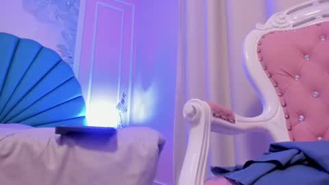 Snapshot of cloy_baby chatting on 01/25/25, 06:02 Eilyn online show from 01/25/25, 06:02