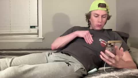 Snapshot of clydeaustin chatting on 11/09/25, 02:32 Clyde Austin online show from 11/09/25, 02:32