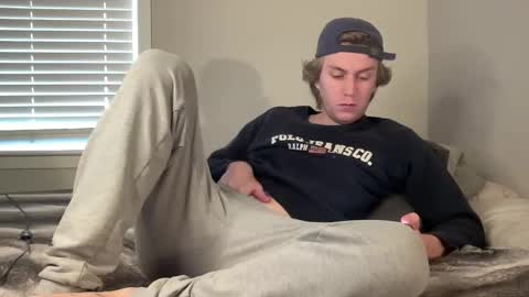 Snapshot of clydeaustin chatting on 11/12/25, 07:24 Clyde Austin online show from 11/12/25, 07:24