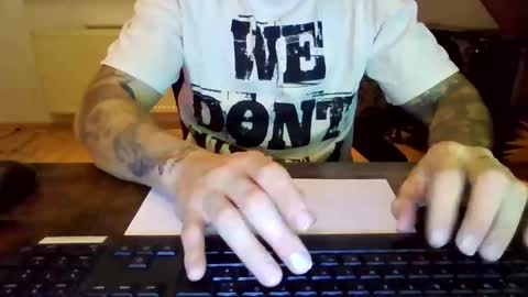 Snapshot of cock4onenight chatting on 11/25/25, 05:13 cock4onenight online show from 11/25/25, 05:13