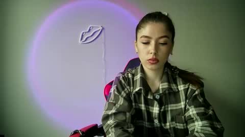 cocoberry1 online show from 11/26/25, 08:37