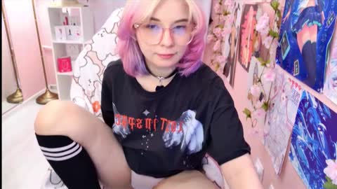 Mia online show from 10/07/25, 04:26