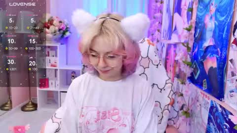 Mia online show from 10/13/25, 02:06