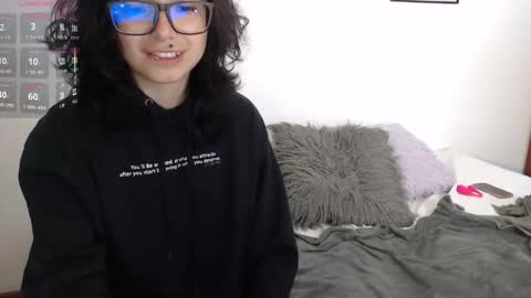 Phia And Luna online show from 11/13/25, 04:00