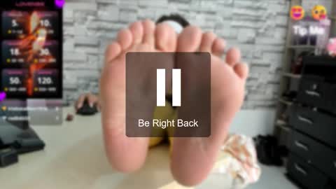 laurita online show from 11/14/25, 01:59