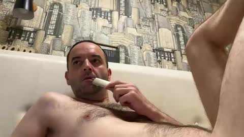 Snapshot of colambus555 chatting on 10/25/25, 03:36 colambus555 online show from 10/25/25, 03:36