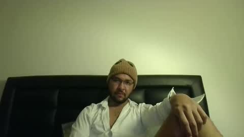 Snapshot of colausex chatting on 11/23/25, 04:34 colausex online show from 11/23/25, 04:34