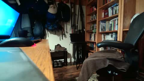 Snapshot of colchuck chatting on 01/08/25, 02:35 colchuck online show from 01/08/25, 02:35