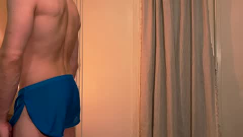 Snapshot of coldsweats chatting on 01/02/25, 05:18 coldsweats online show from 01/02/25, 05:18