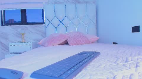 colett online show from 10/31/25, 11:55