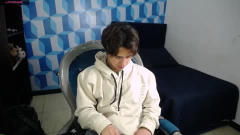 Snapshot of collinstone chatting on 02/03/25, 07:42 collinstone online show from 02/03/25, 07:42